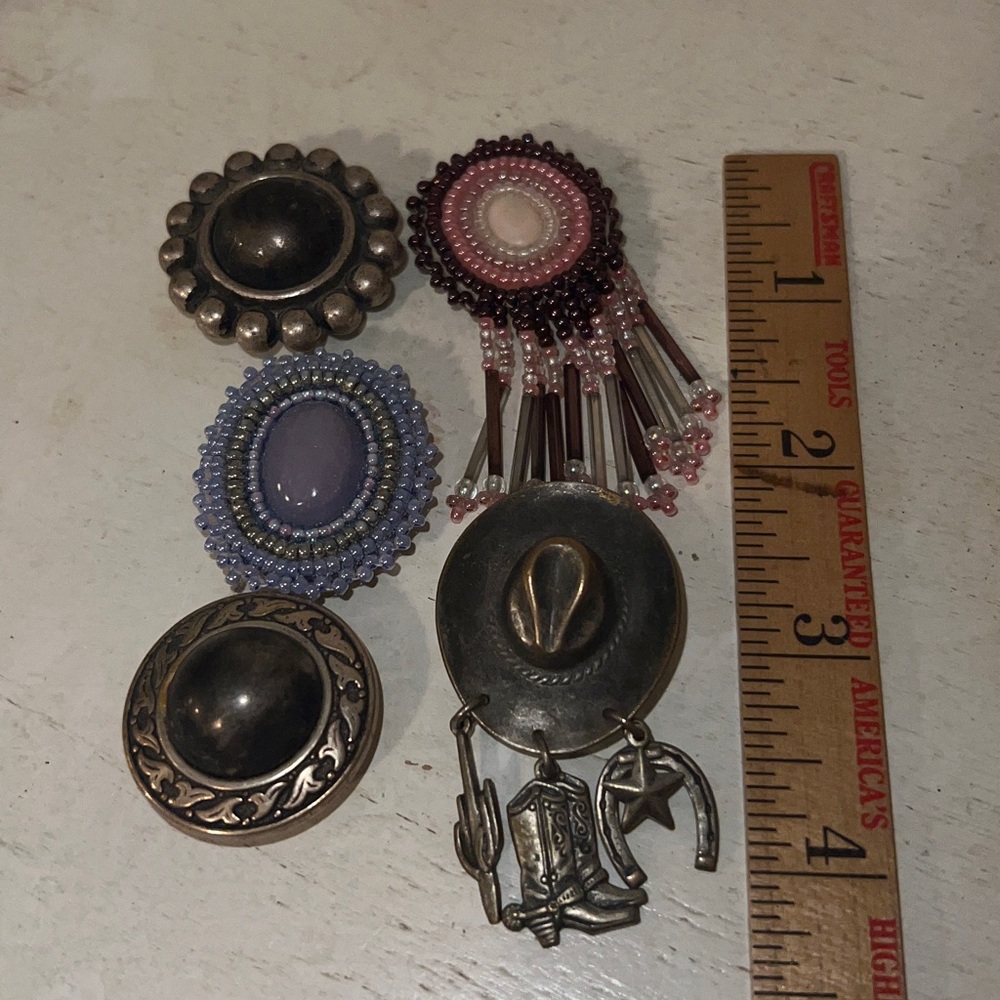 Lot 6 Vintage Native American Western Cowboy hat button covers - Picture 2 of 3